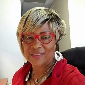 Meet your Posher, Carolyn